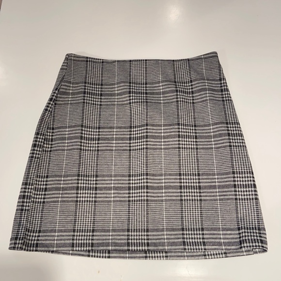 H&M Plaid Skirt - Picture 1 of 3